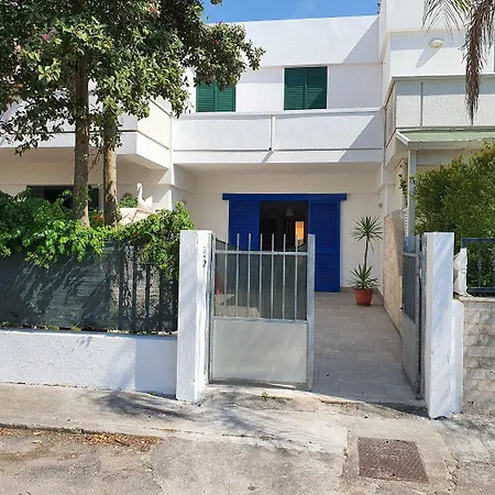 Residenza Azzurra Baia アパート